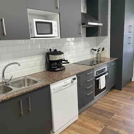 Piso 3 Habitaciones, Centro De Hasta 8 Personas