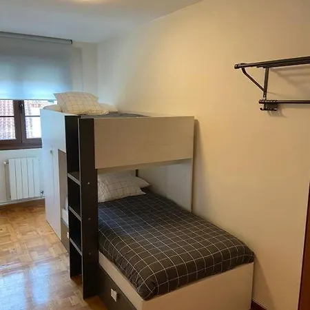 Piso 3 Habitaciones, Centro De Hasta 8 Personas *
